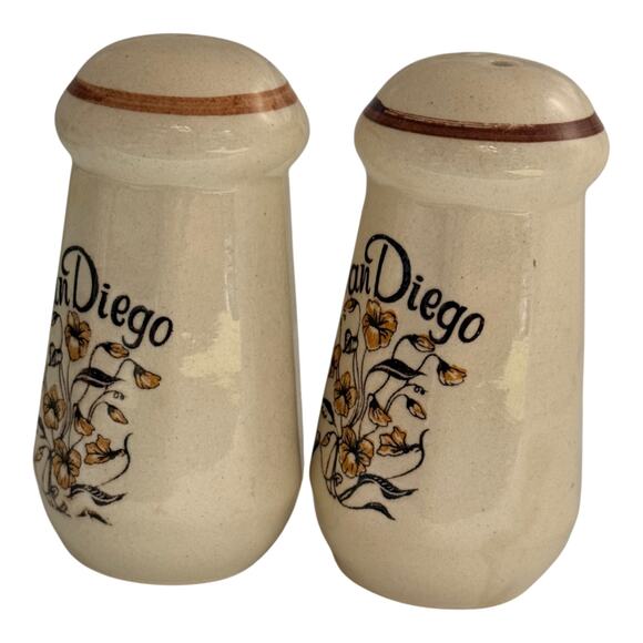 Vintage San Diego CA Souvenir Floral Ceramic Salt & Pepper Shaker Set - A1293 - Picture 6 of 9